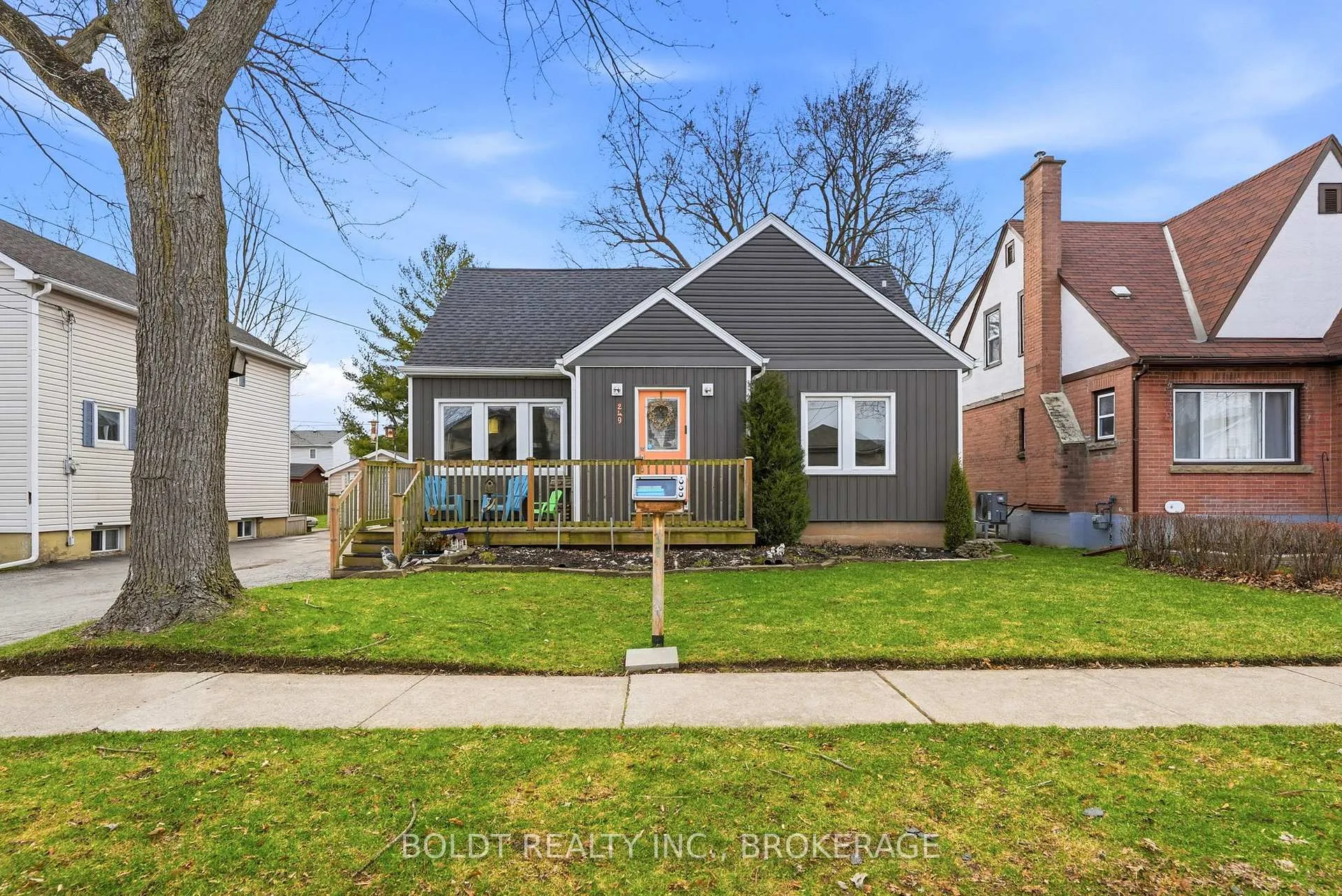 Photo 44 of 249 McAlpine Avenue S, Welland, Lincoln/Crowland — HOMEH