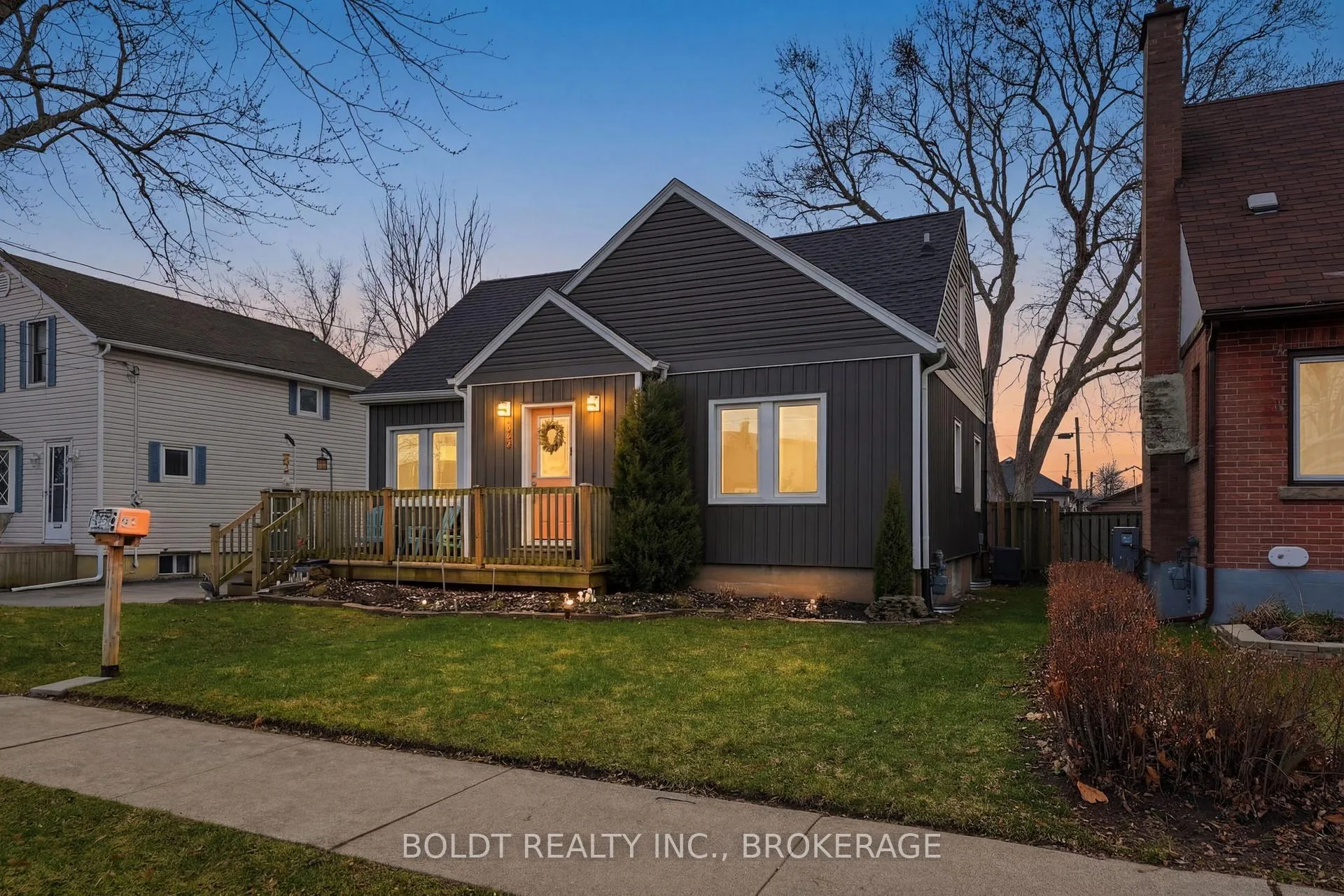 Photo 45 of 249 McAlpine Avenue S, Welland, Lincoln/Crowland — HOMEH