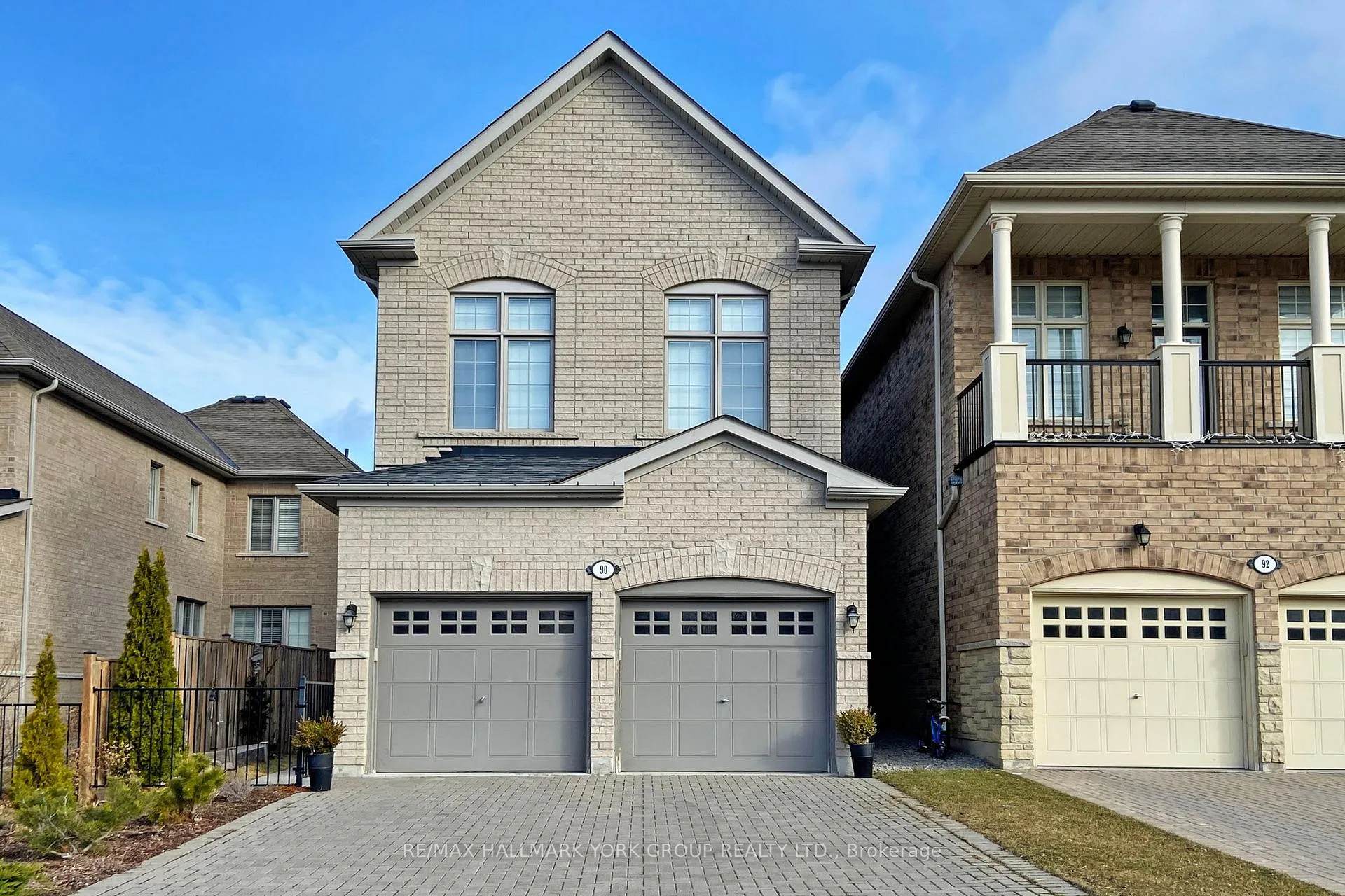 Photo 2 of 90 Braebrook Drive, Whitby, Rolling Acres — HOMEH