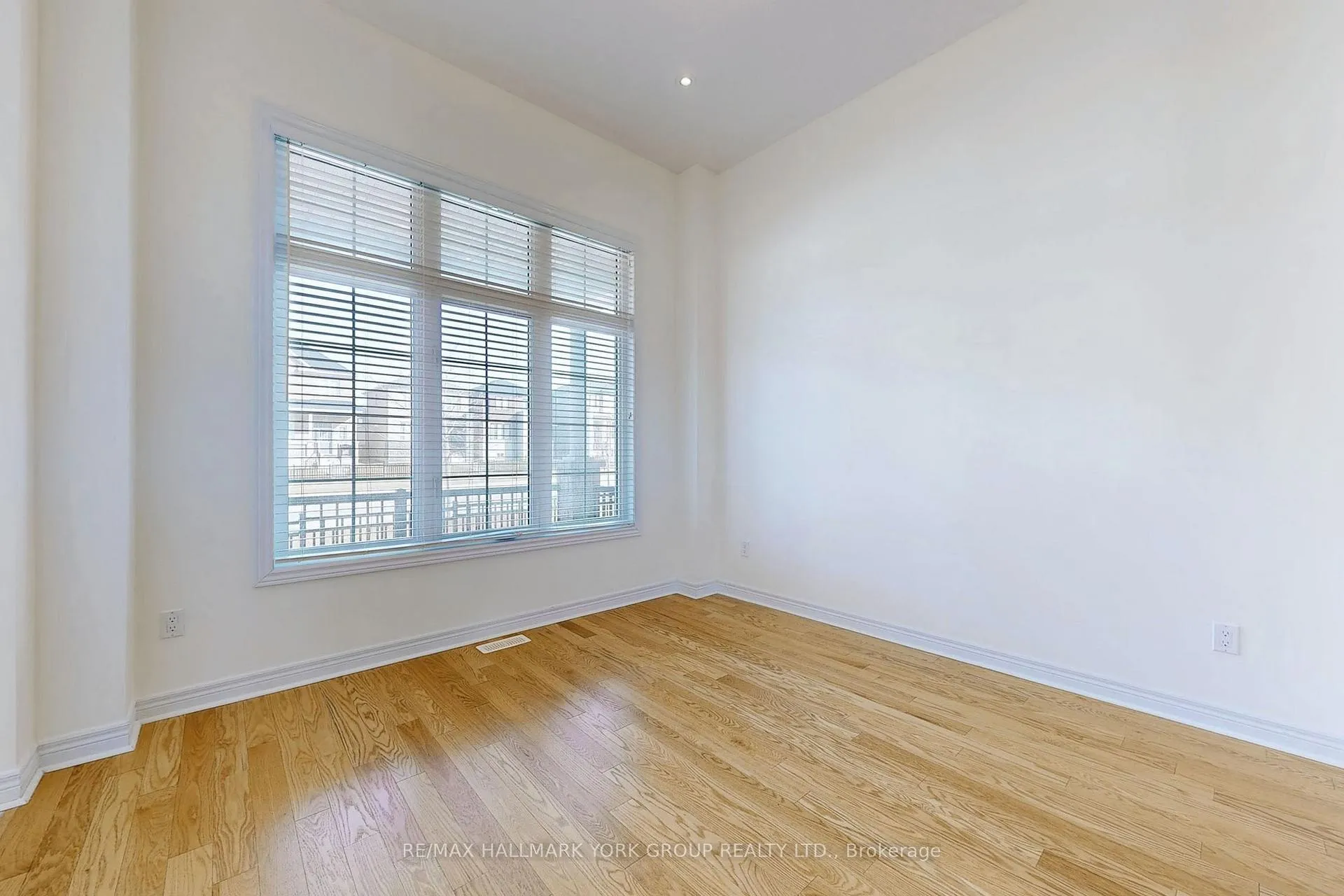 Photo 7 of 90 Braebrook Drive, Whitby, Rolling Acres — HOMEH