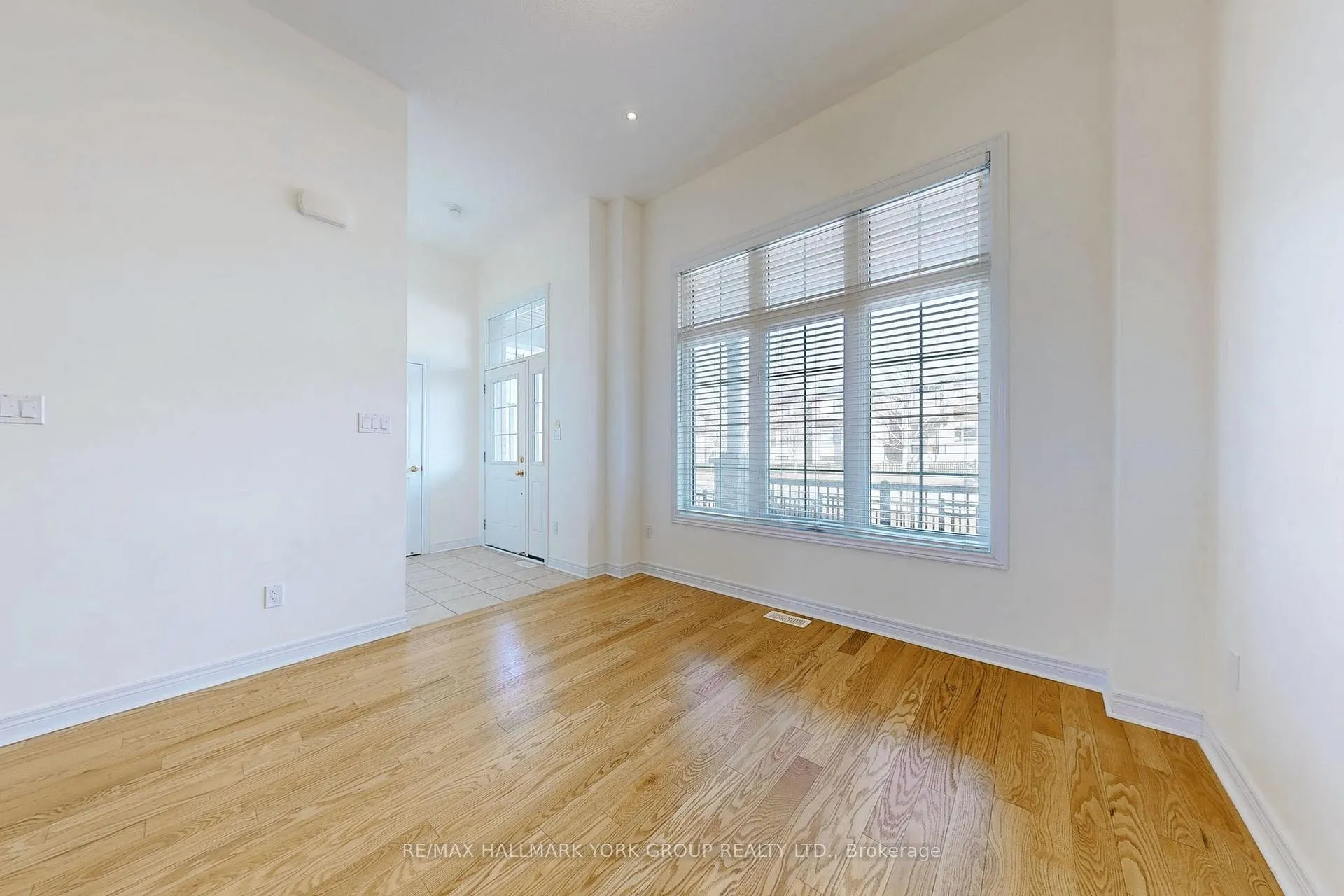Photo 9 of 90 Braebrook Drive, Whitby, Rolling Acres — HOMEH