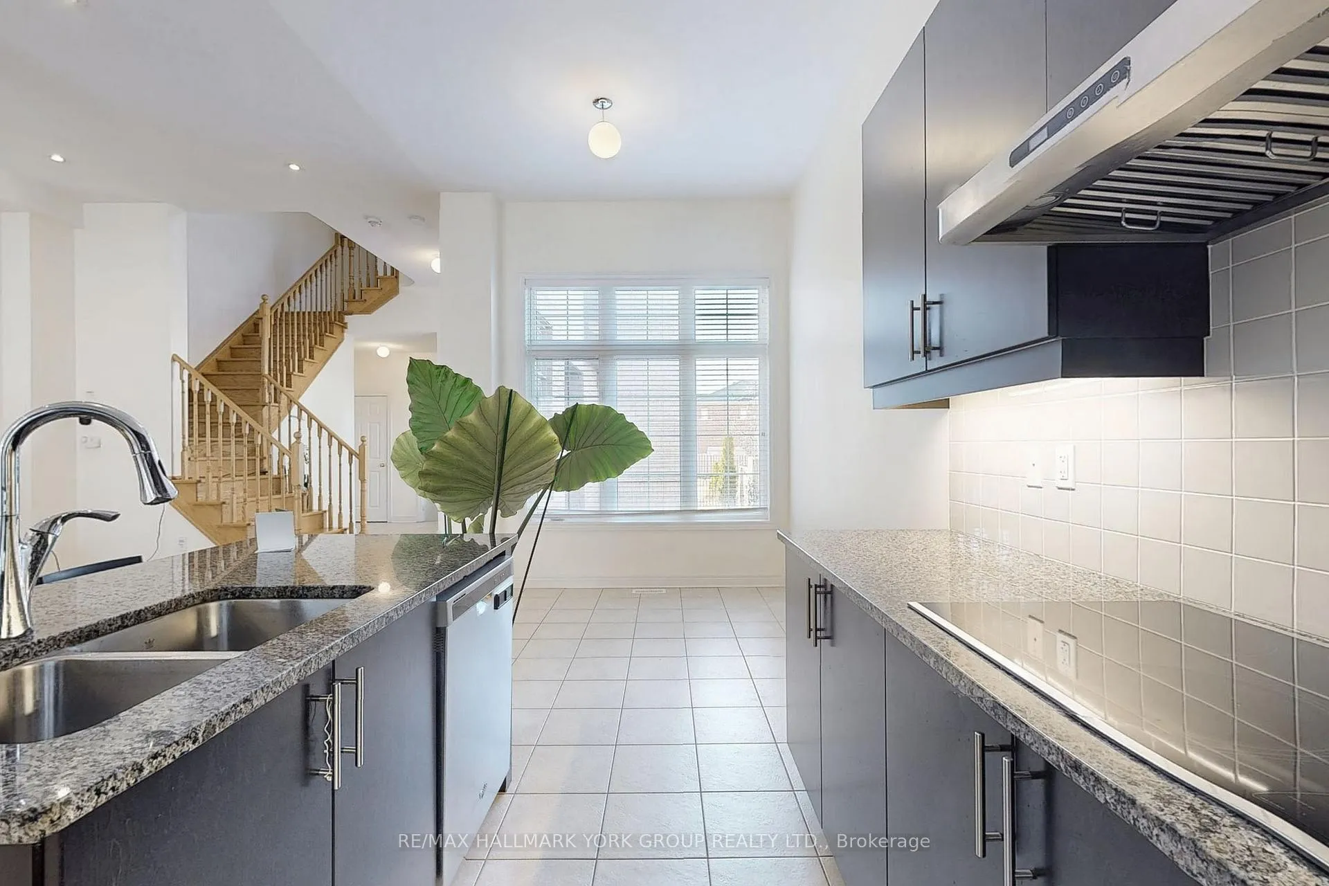 Photo 13 of 90 Braebrook Drive, Whitby, Rolling Acres — HOMEH
