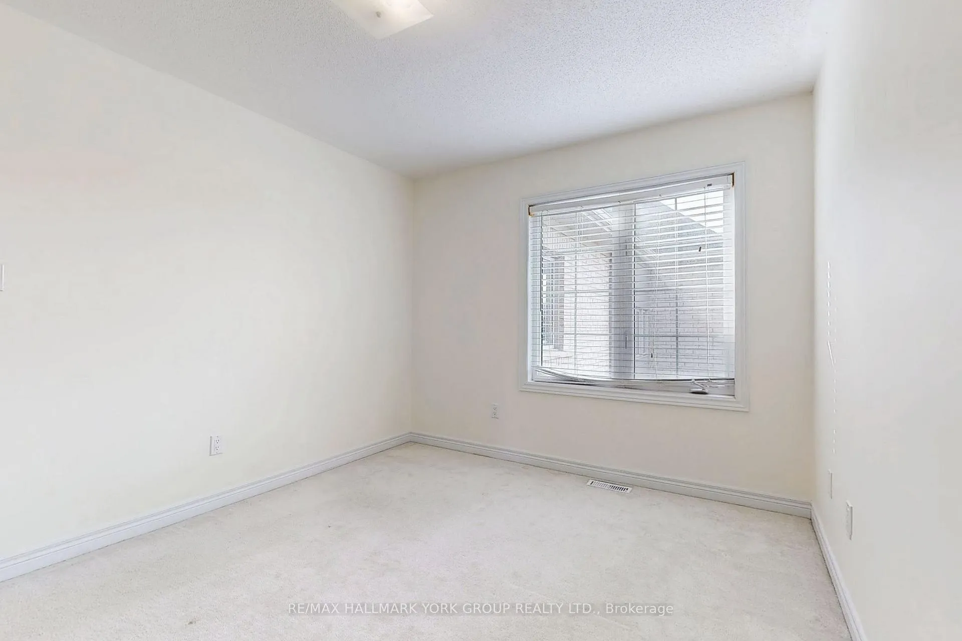 Photo 24 of 90 Braebrook Drive, Whitby, Rolling Acres — HOMEH