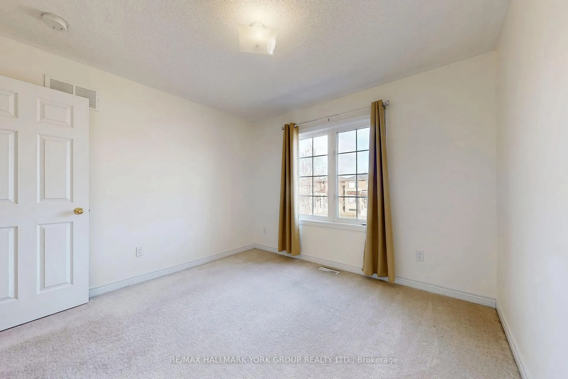 Photo 30 of 90 Braebrook Drive, Whitby, Rolling Acres — HOMEH