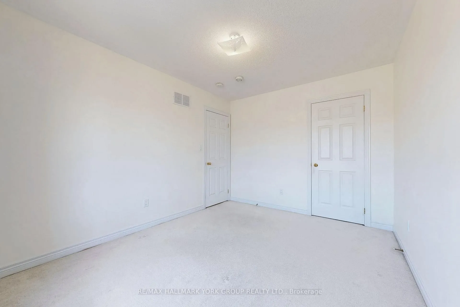 Photo 32 of 90 Braebrook Drive, Whitby, Rolling Acres — HOMEH
