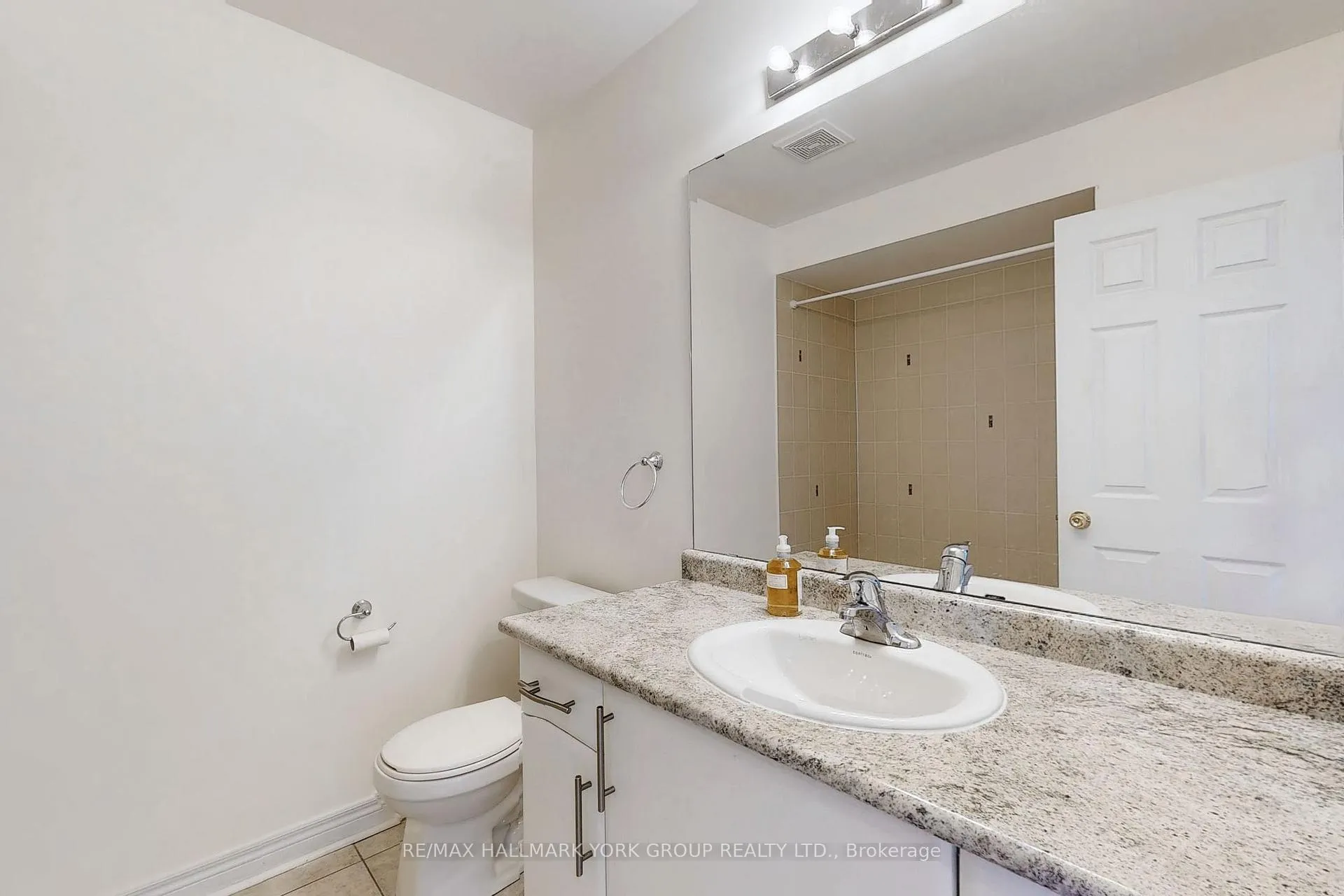 Photo 33 of 90 Braebrook Drive, Whitby, Rolling Acres — HOMEH