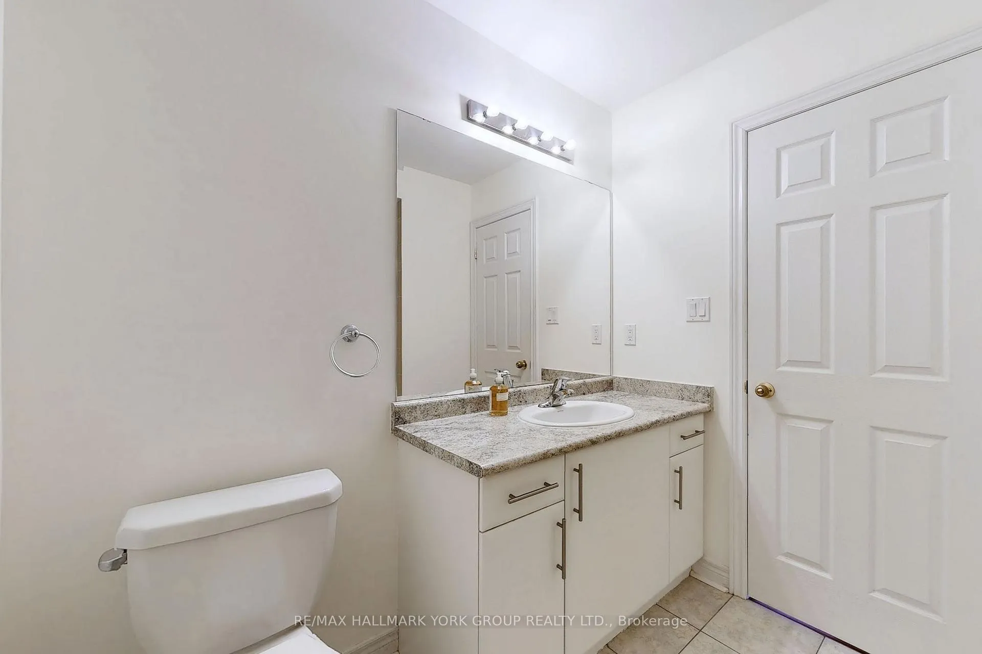 Photo 34 of 90 Braebrook Drive, Whitby, Rolling Acres — HOMEH