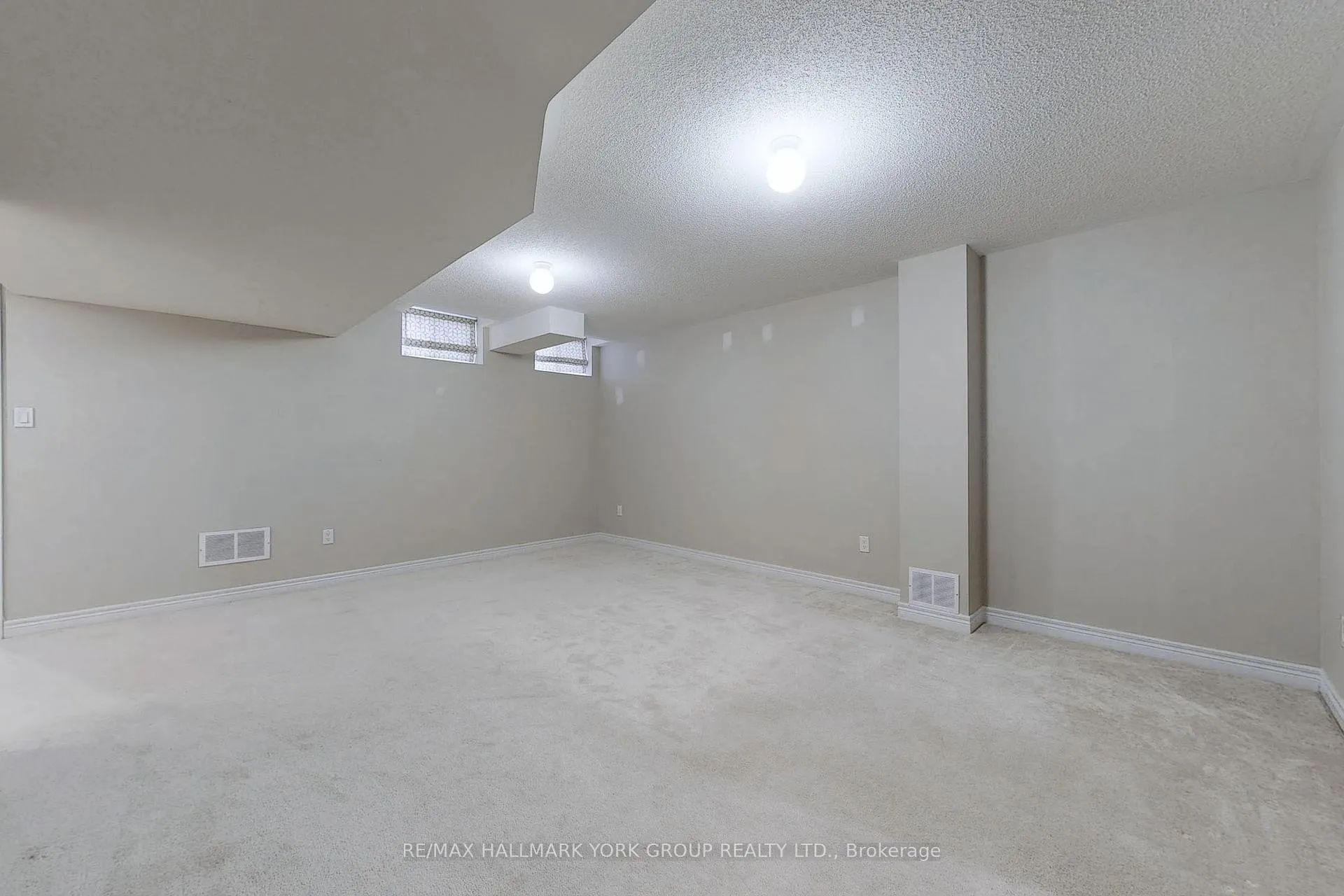 Photo 37 of 90 Braebrook Drive, Whitby, Rolling Acres — HOMEH