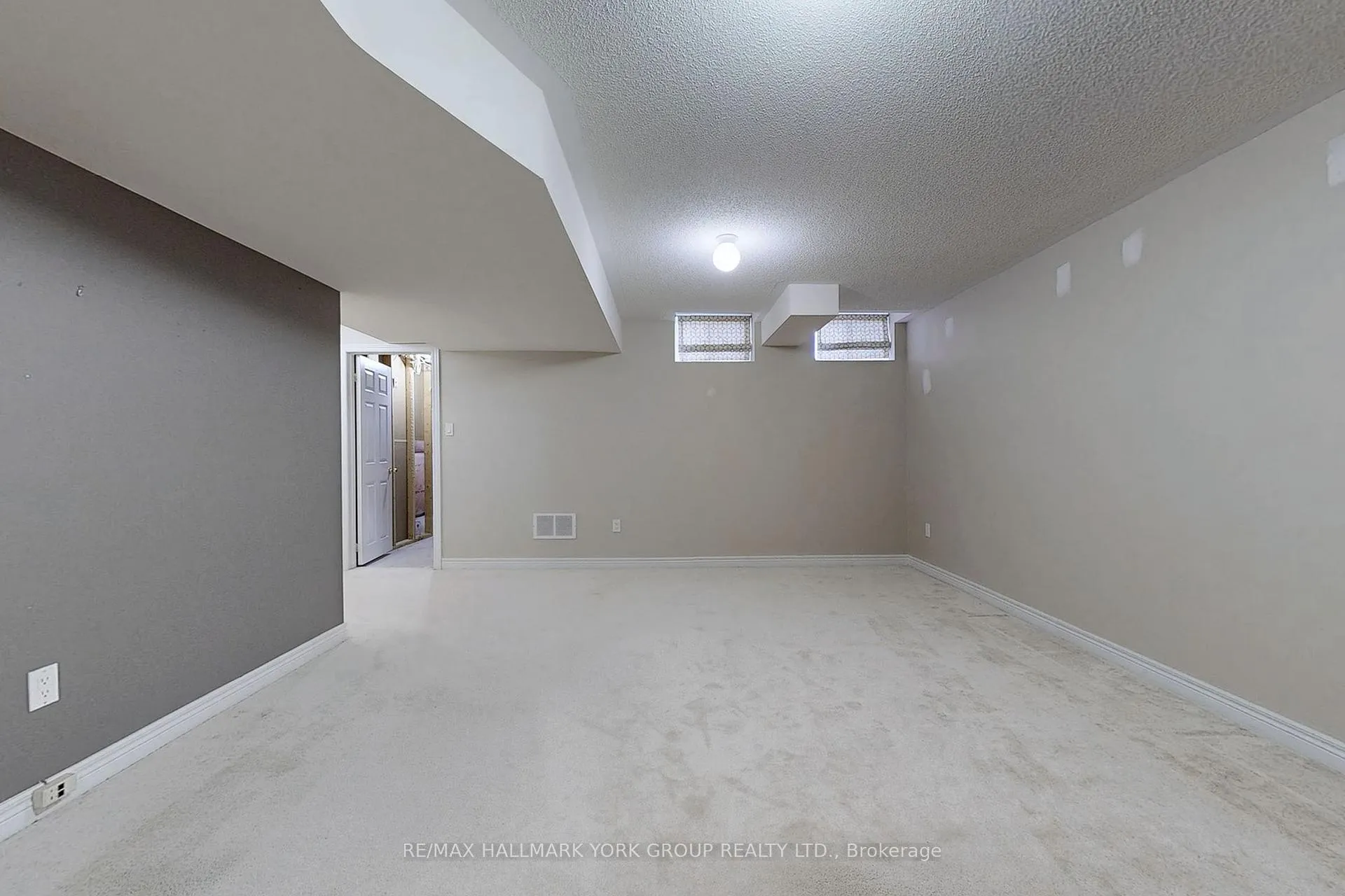 Photo 38 of 90 Braebrook Drive, Whitby, Rolling Acres — HOMEH
