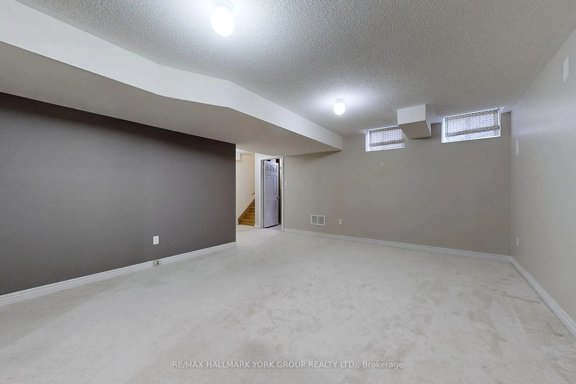 Photo 39 of 90 Braebrook Drive, Whitby, Rolling Acres — HOMEH