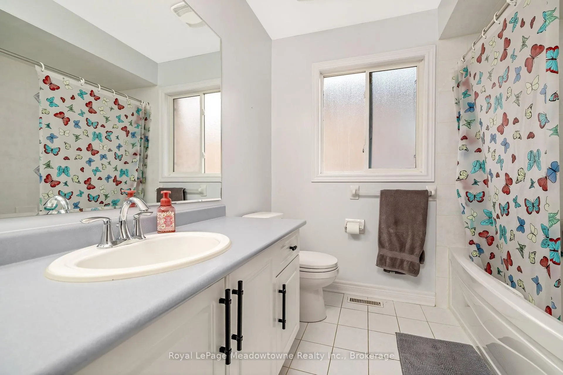 Photo 26 of 1075 Sprucedale Lane, Milton, Dempsey — HOMEH