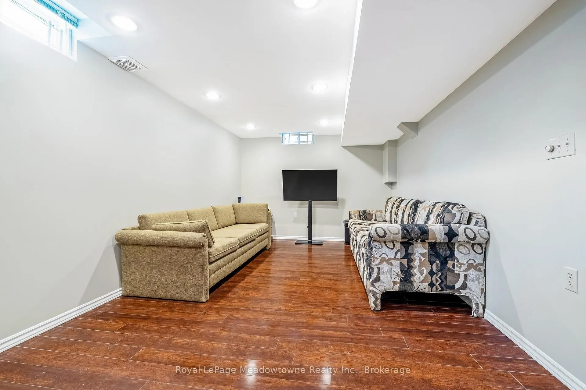 Photo 31 of 1075 Sprucedale Lane, Milton, Dempsey — HOMEH