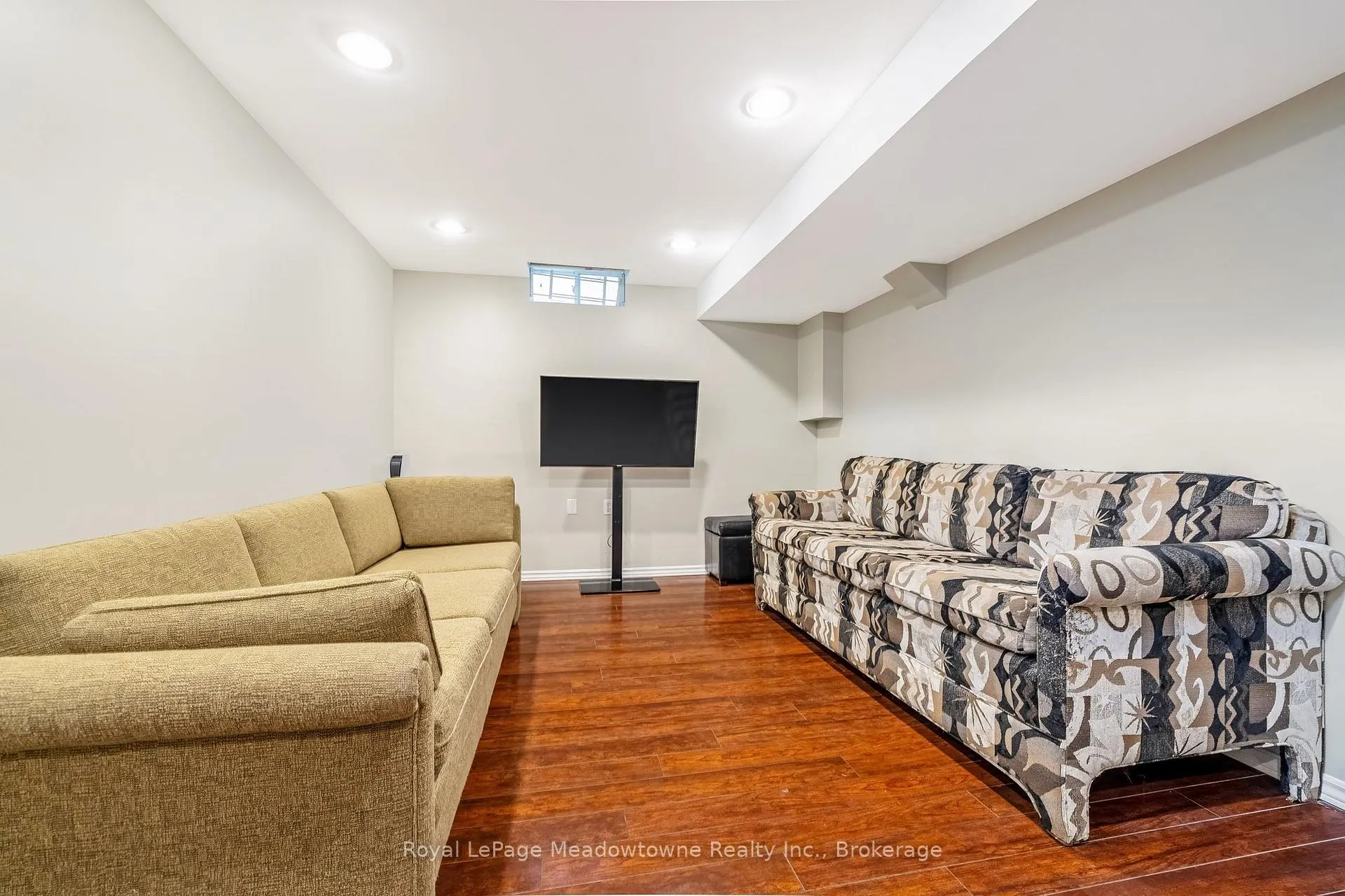 Photo 32 of 1075 Sprucedale Lane, Milton, Dempsey — HOMEH