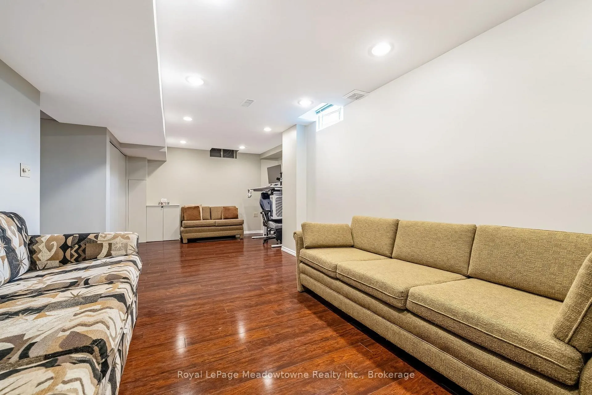 Photo 34 of 1075 Sprucedale Lane, Milton, Dempsey — HOMEH
