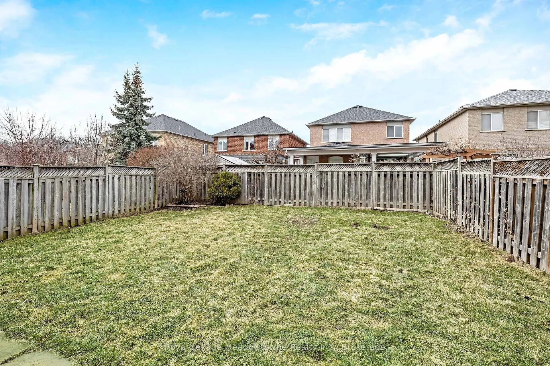 Photo 39 of 1075 Sprucedale Lane, Milton, Dempsey — HOMEH