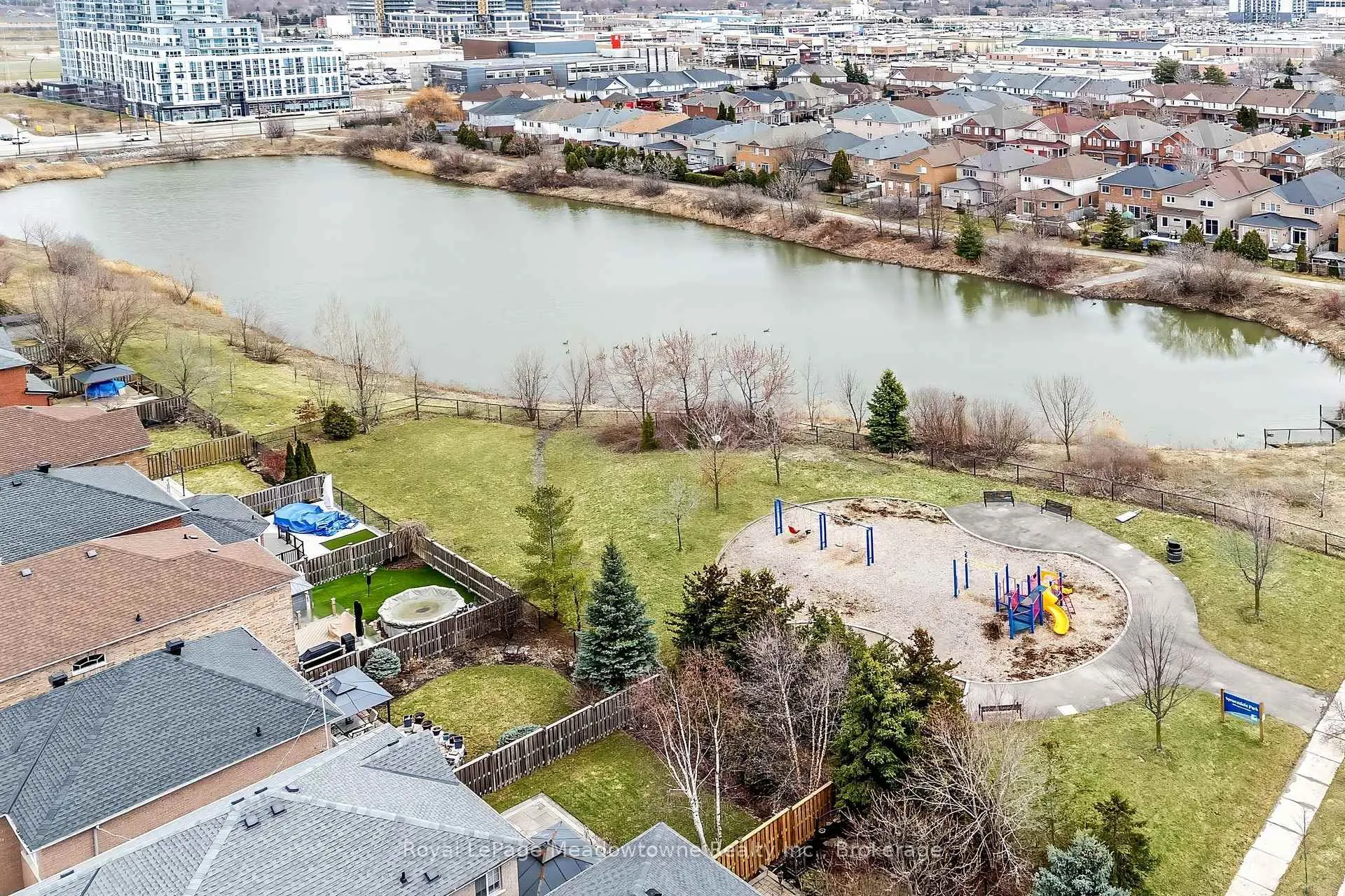 Photo 47 of 1075 Sprucedale Lane, Milton, Dempsey — HOMEH