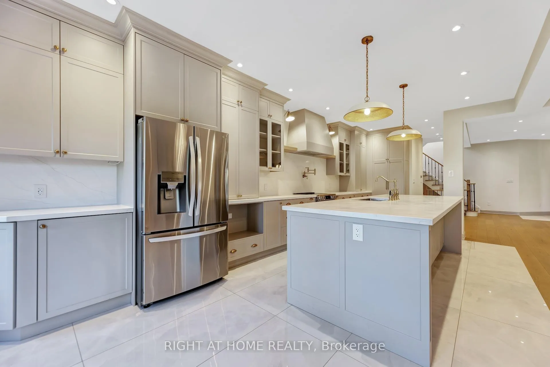 Photo 13 of 57 Calera Crescent, Vaughan, Sonoma Heights — HOMEH