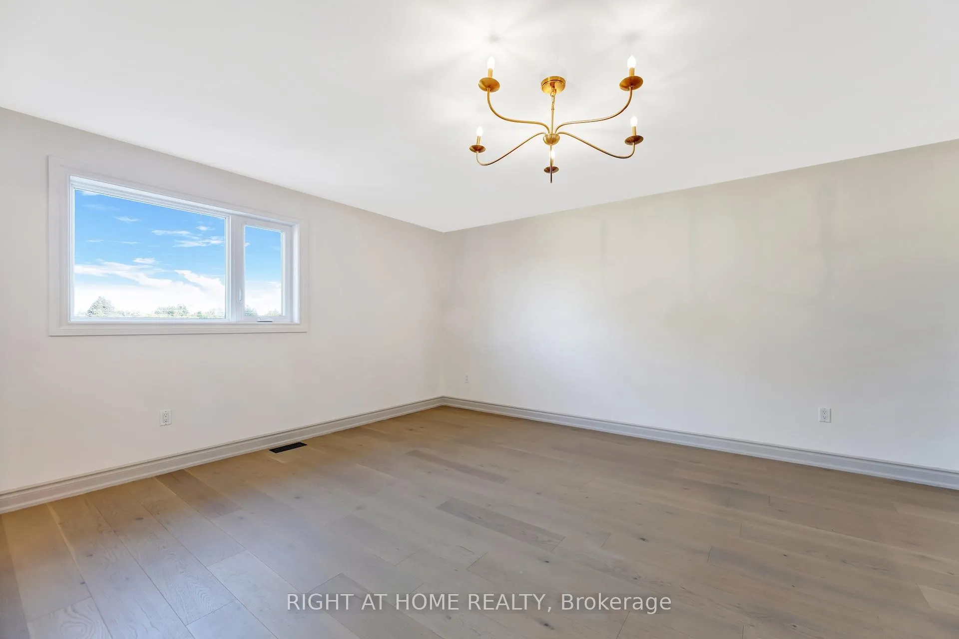 Photo 15 of 57 Calera Crescent, Vaughan, Sonoma Heights — HOMEH