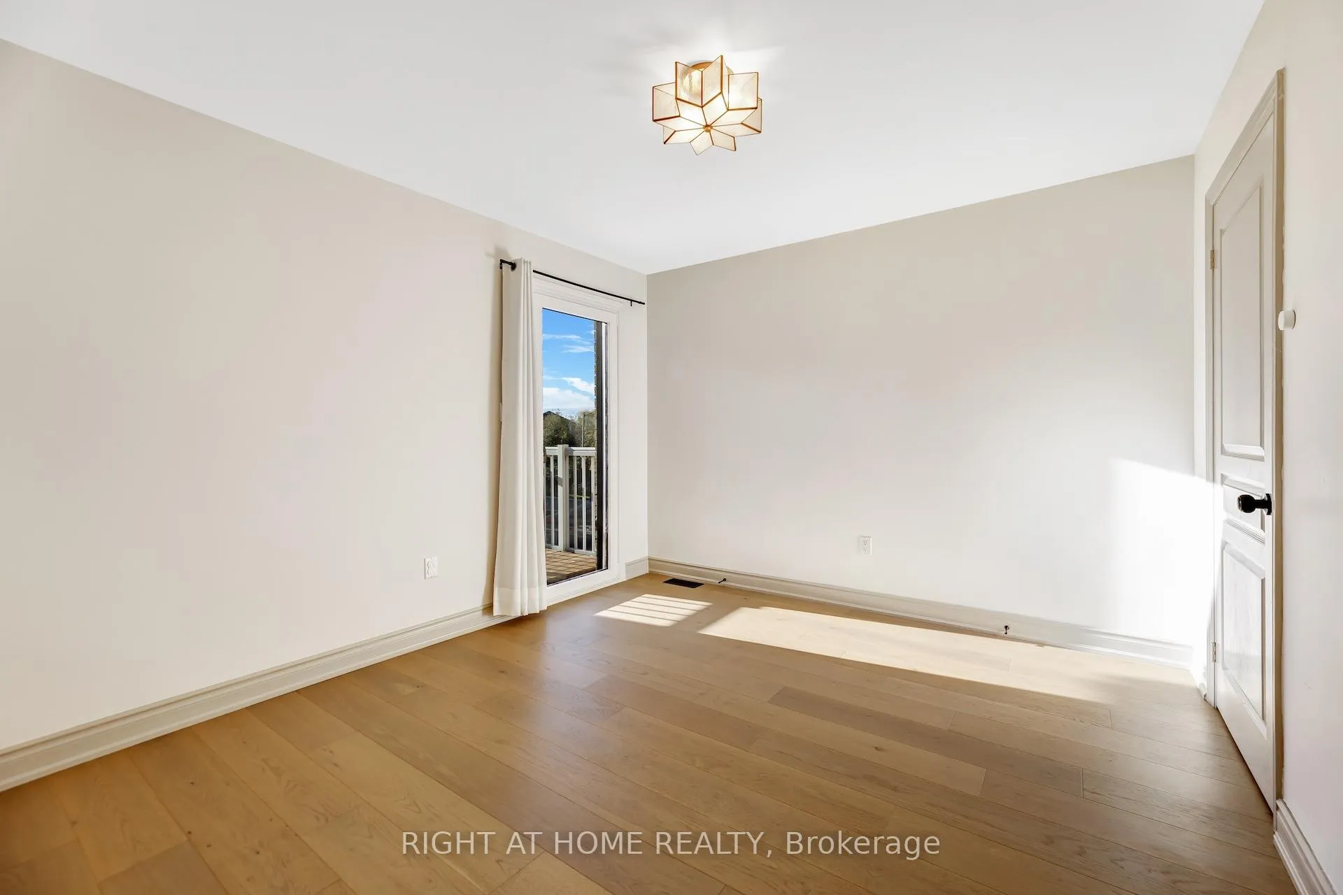 Photo 17 of 57 Calera Crescent, Vaughan, Sonoma Heights — HOMEH
