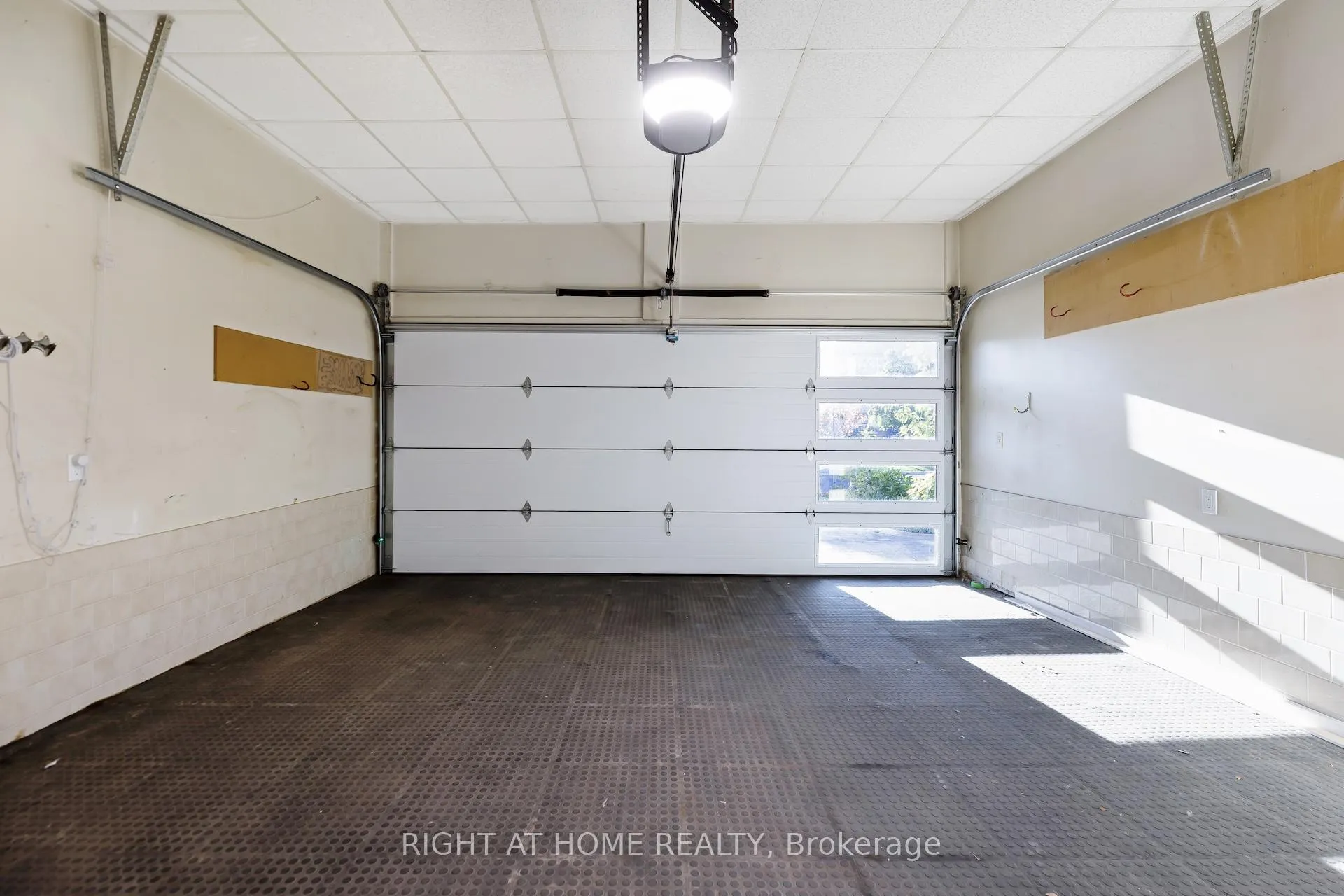 Photo 22 of 57 Calera Crescent, Vaughan, Sonoma Heights — HOMEH