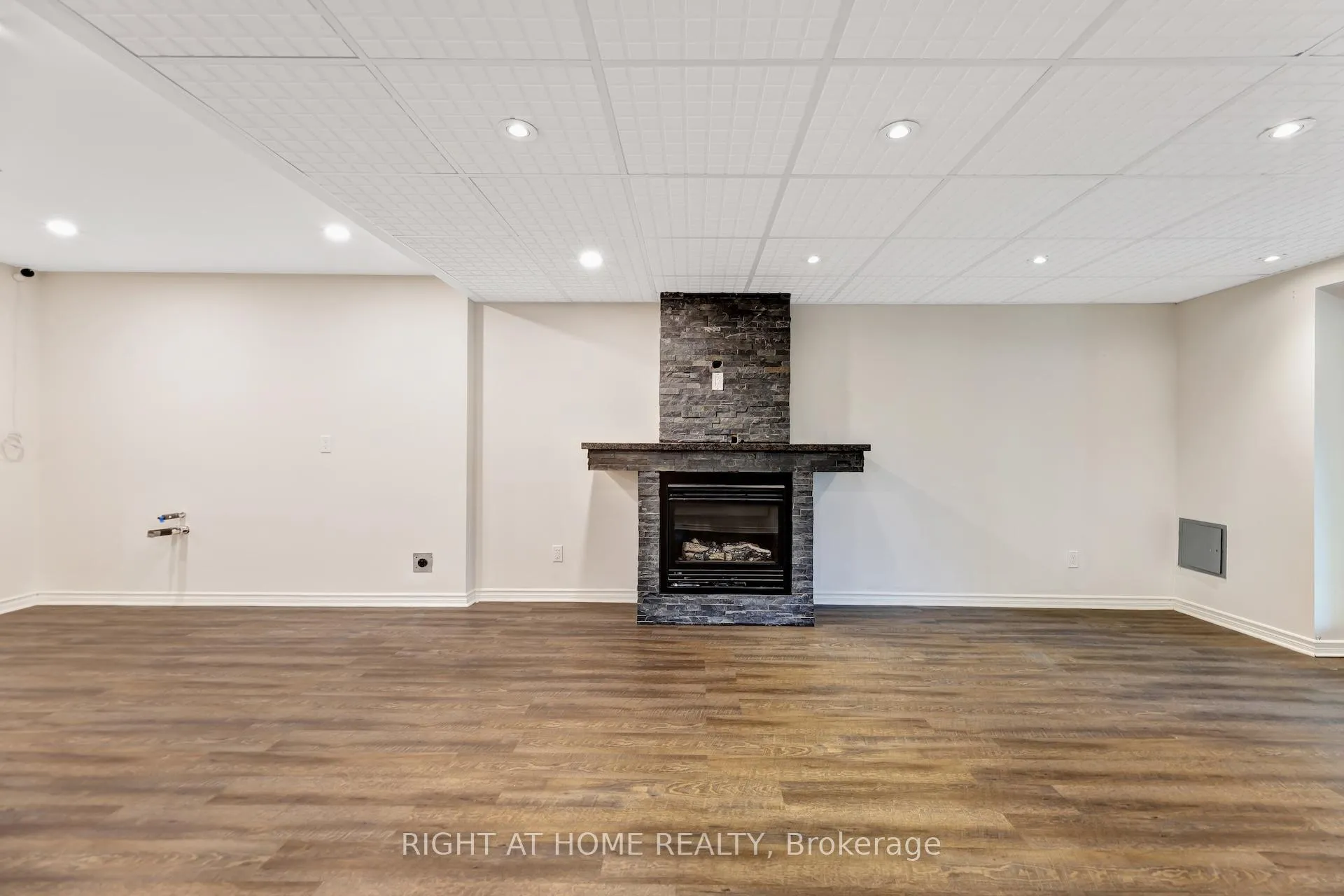 Photo 24 of 57 Calera Crescent, Vaughan, Sonoma Heights — HOMEH