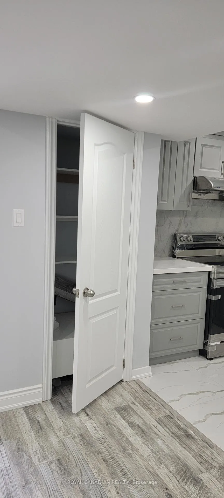 Photo 4 of Unit Bsmt, 84 Masters Green Crescent, Brampton, Snelgrove — HOMEH