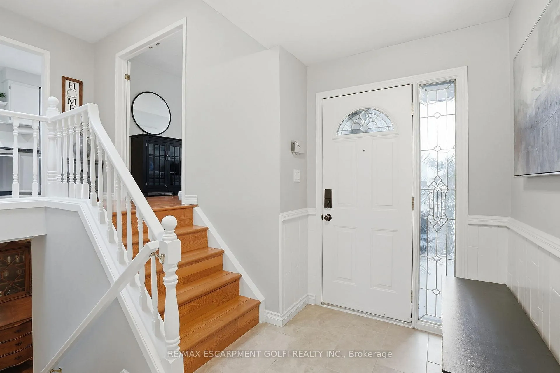 Photo 3 of 676 Woodview Road, Burlington, Roseland — HOMEH