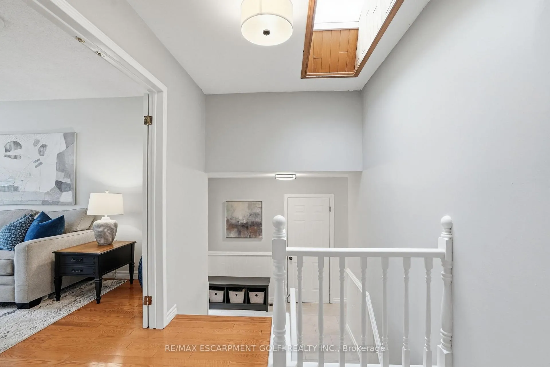 Photo 13 of 676 Woodview Road, Burlington, Roseland — HOMEH