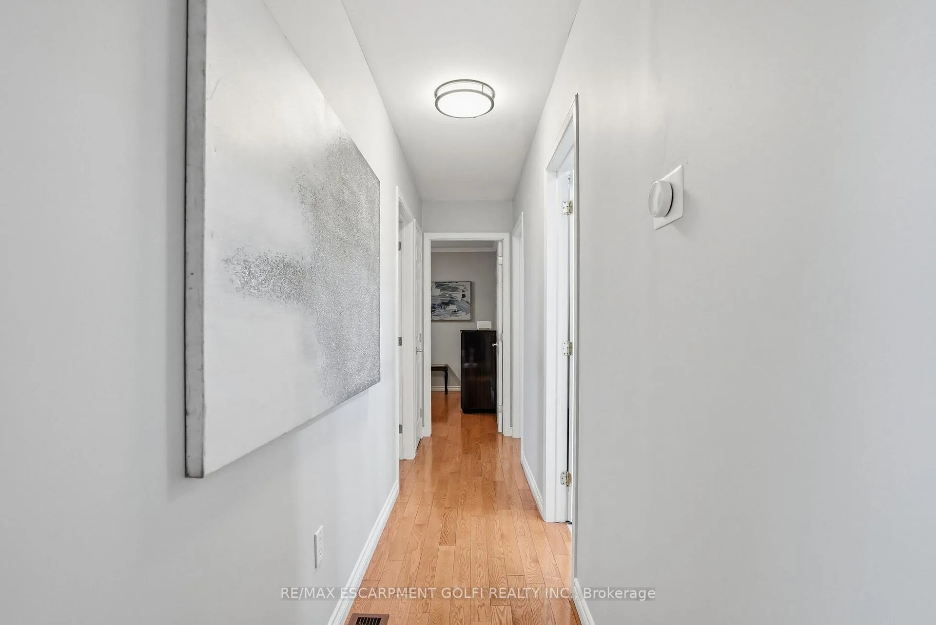 Photo 16 of 676 Woodview Road, Burlington, Roseland — HOMEH
