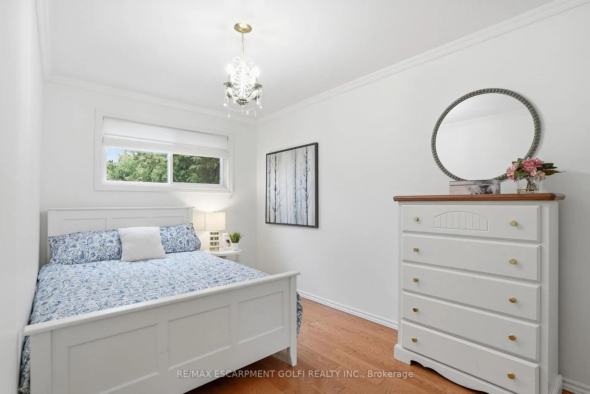 Photo 18 of 676 Woodview Road, Burlington, Roseland — HOMEH