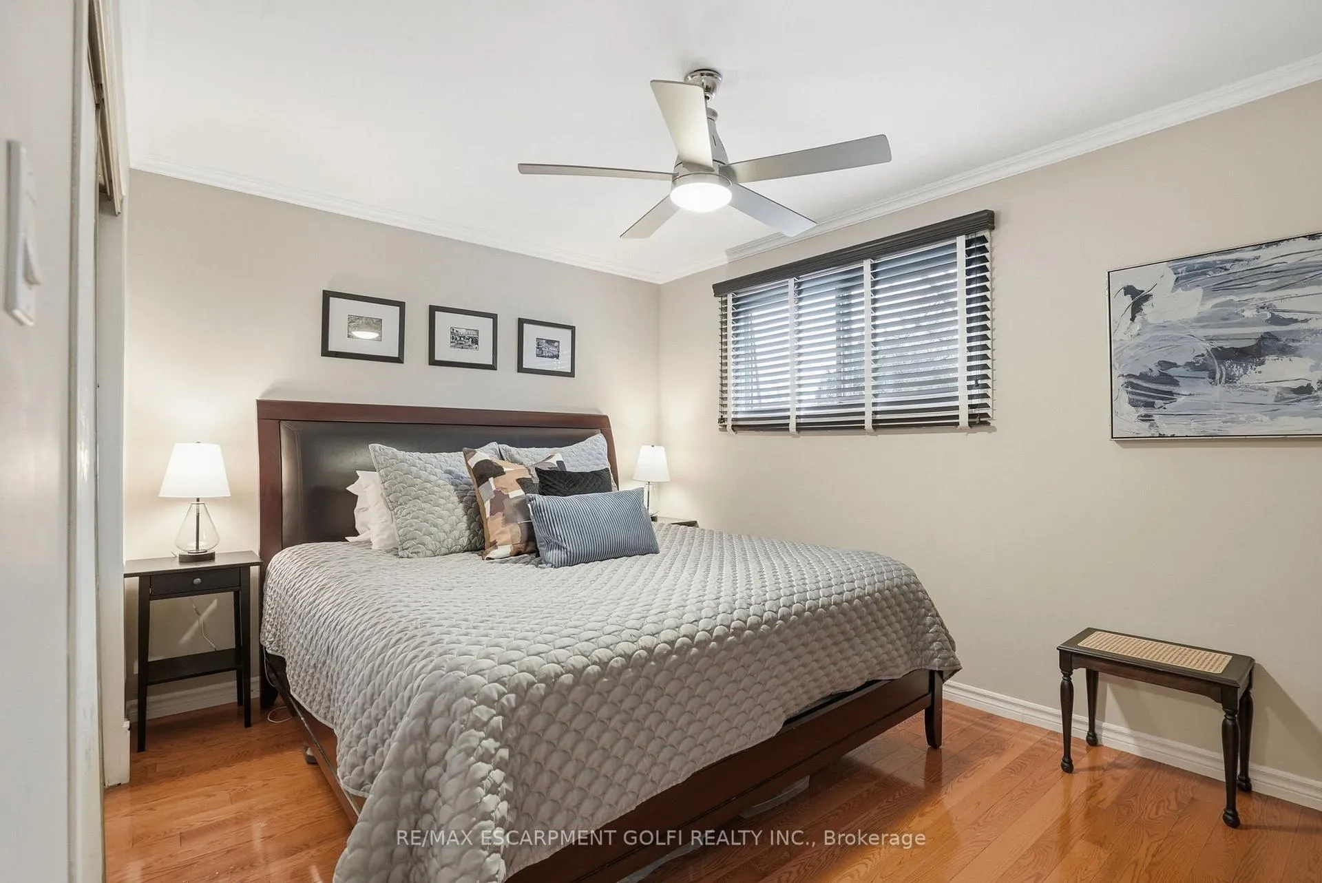 Photo 19 of 676 Woodview Road, Burlington, Roseland — HOMEH