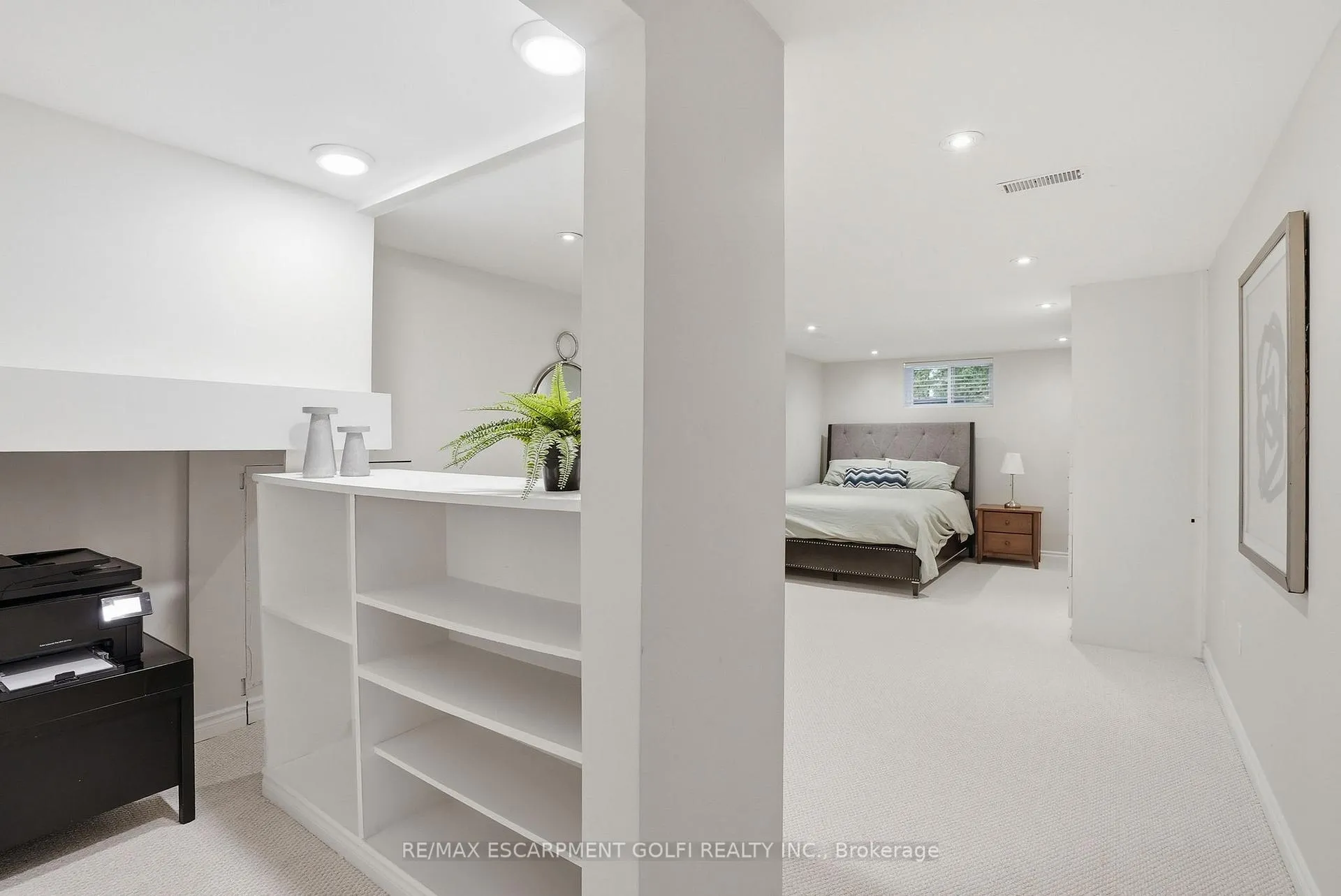 Photo 20 of 676 Woodview Road, Burlington, Roseland — HOMEH