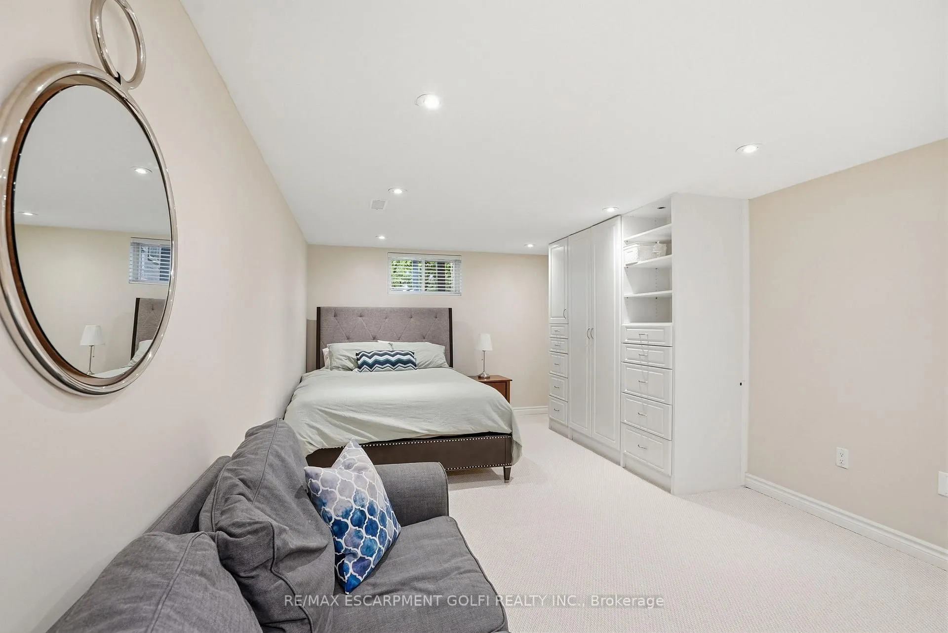 Photo 22 of 676 Woodview Road, Burlington, Roseland — HOMEH
