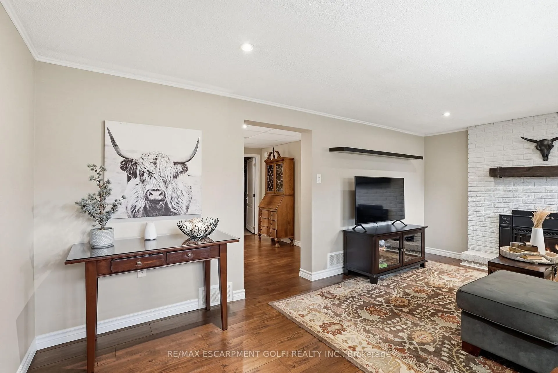 Photo 24 of 676 Woodview Road, Burlington, Roseland — HOMEH