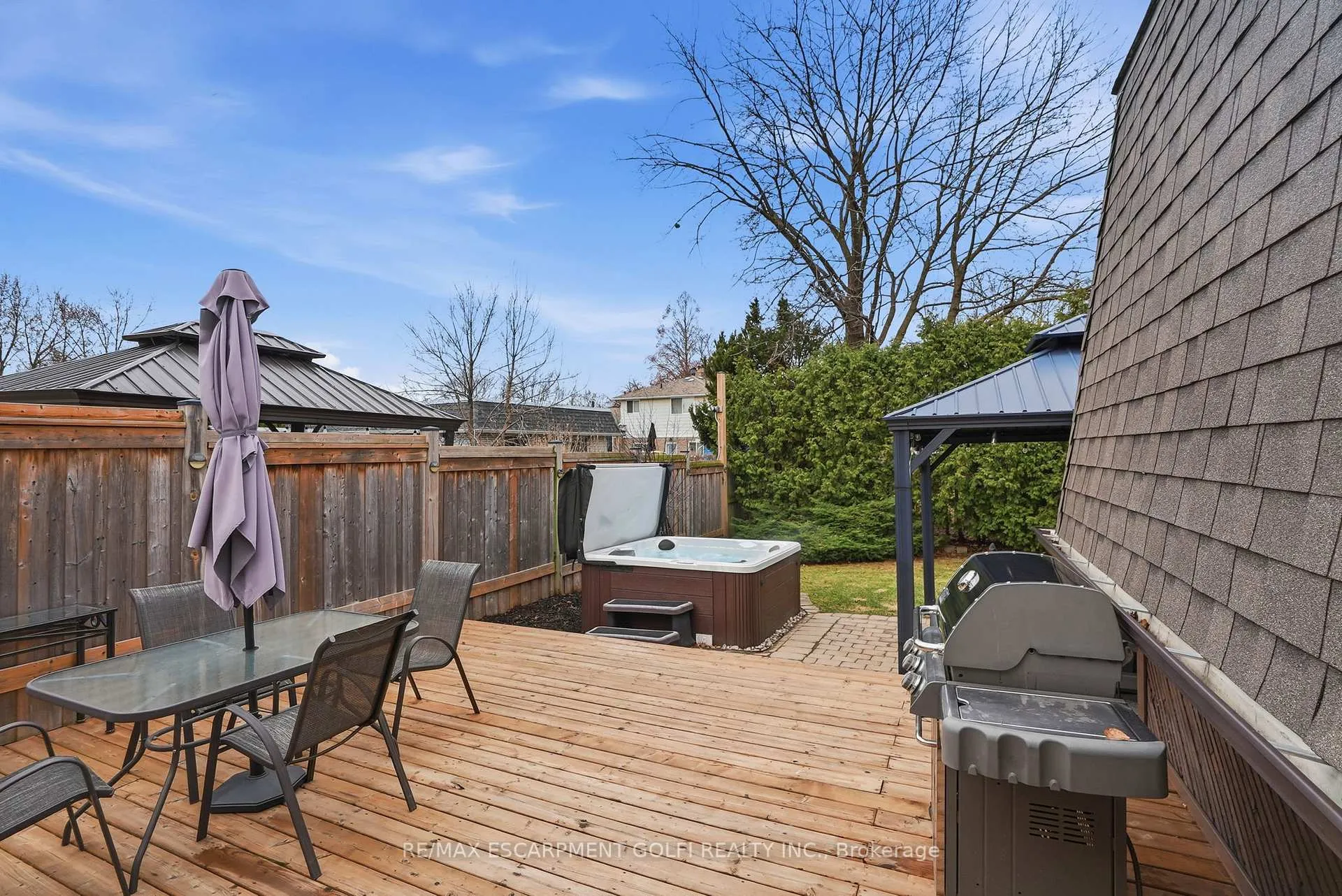 Photo 27 of 676 Woodview Road, Burlington, Roseland — HOMEH