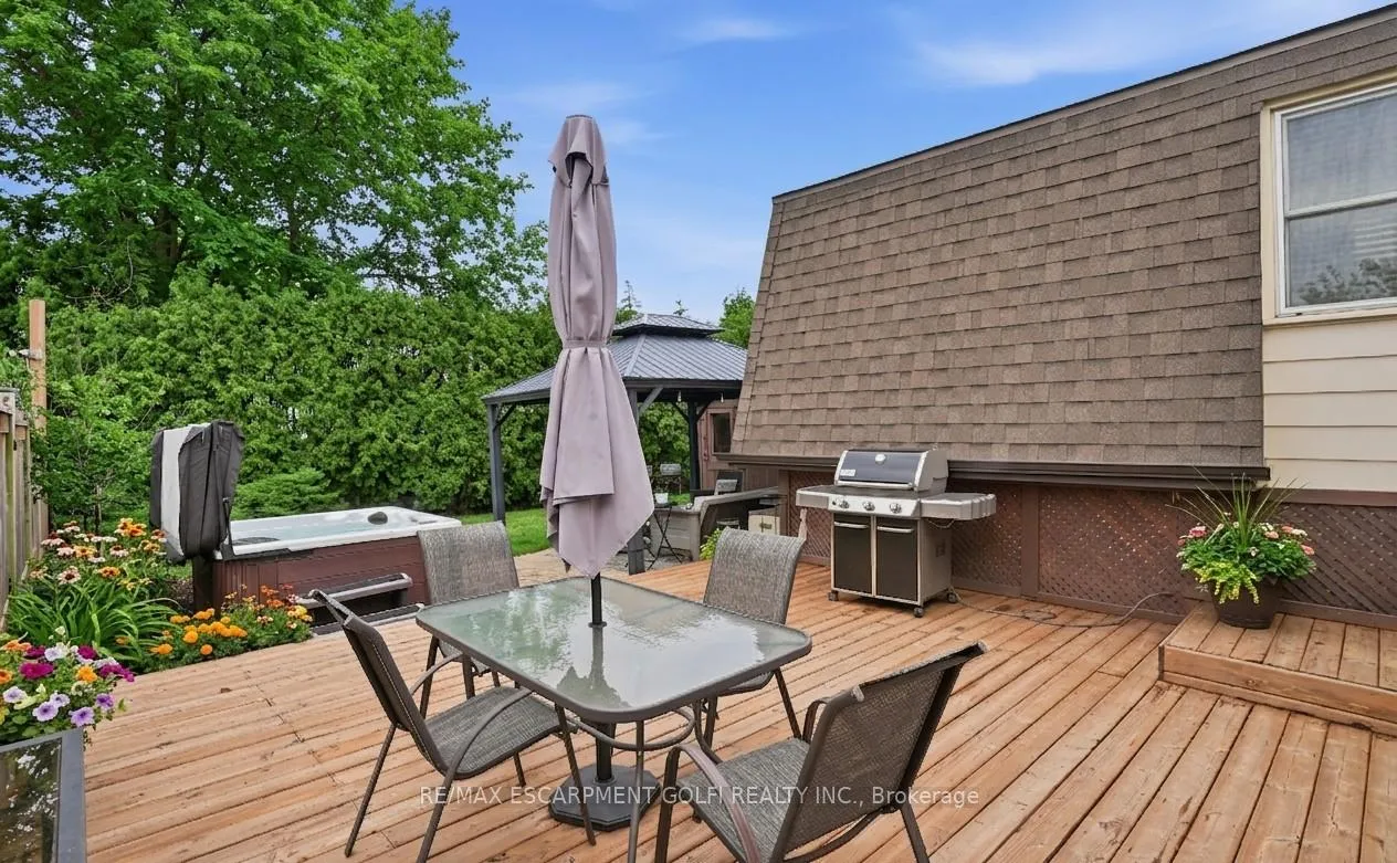 Photo 28 of 676 Woodview Road, Burlington, Roseland — HOMEH