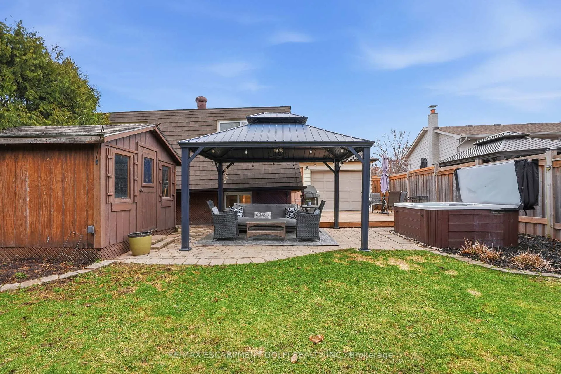 Photo 29 of 676 Woodview Road, Burlington, Roseland — HOMEH