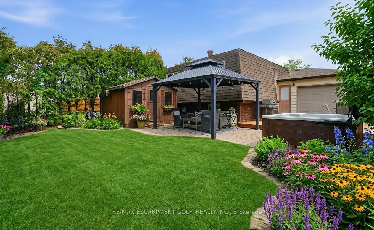 Photo 30 of 676 Woodview Road, Burlington, Roseland — HOMEH