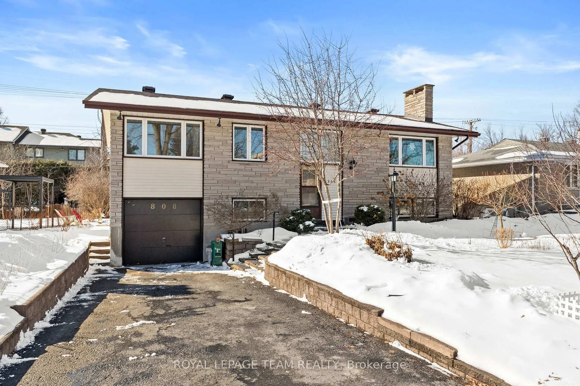 Photo 1 of 808 Nicholson Avenue, Ottawa, Mooneys Bay/Riverside Park — HOMEH