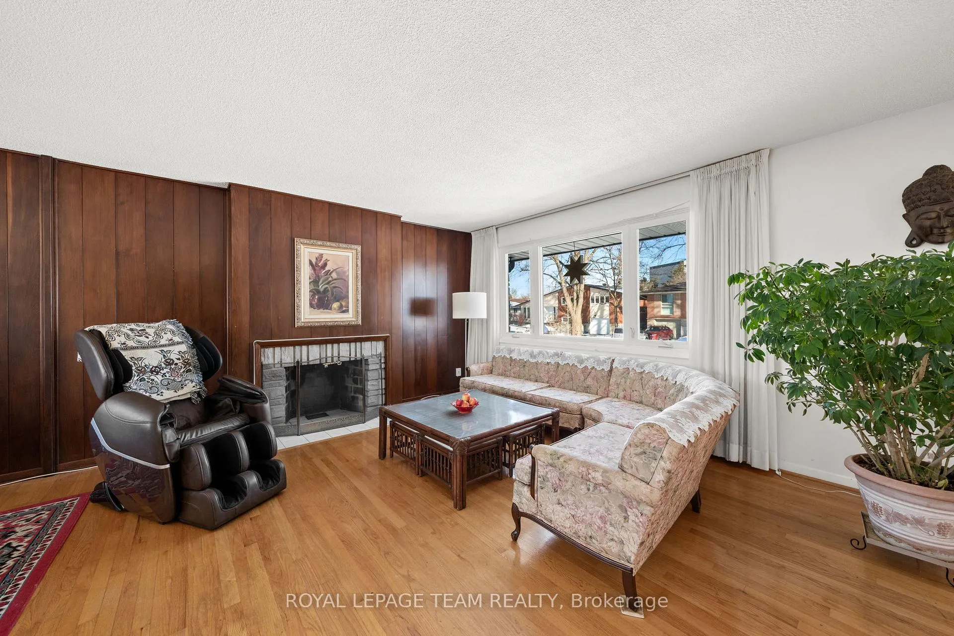 Photo 5 of 808 Nicholson Avenue, Ottawa, Mooneys Bay/Riverside Park — HOMEH