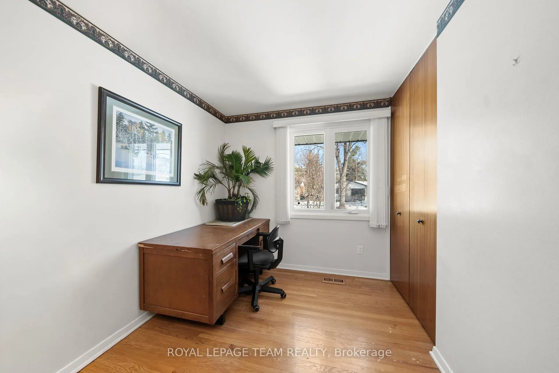 Photo 15 of 808 Nicholson Avenue, Ottawa, Mooneys Bay/Riverside Park — HOMEH