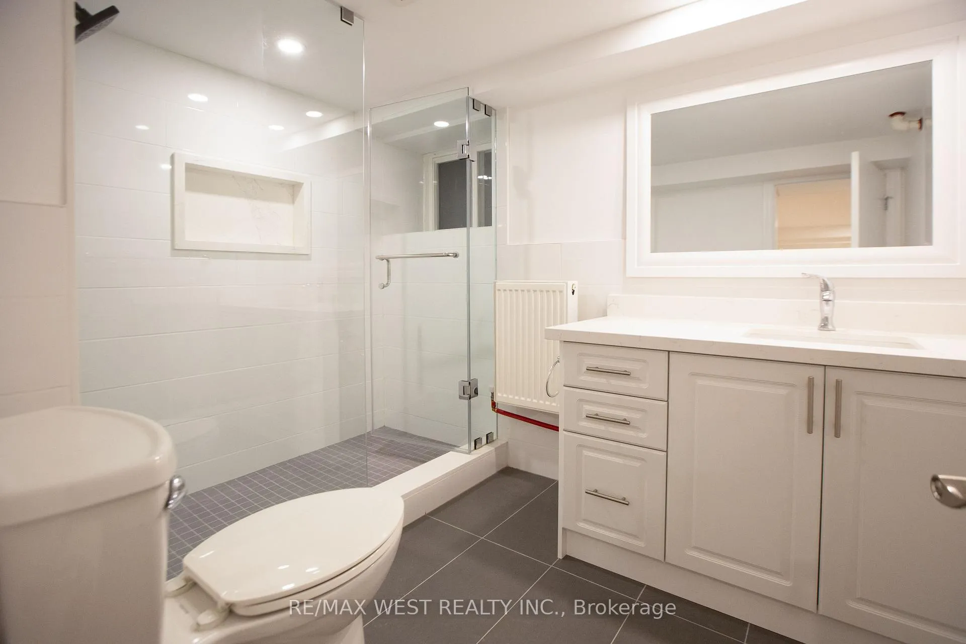 Photo 4 of Unit Lower, 16 Maynard Avenue, Toronto, South Parkdale — HOMEH