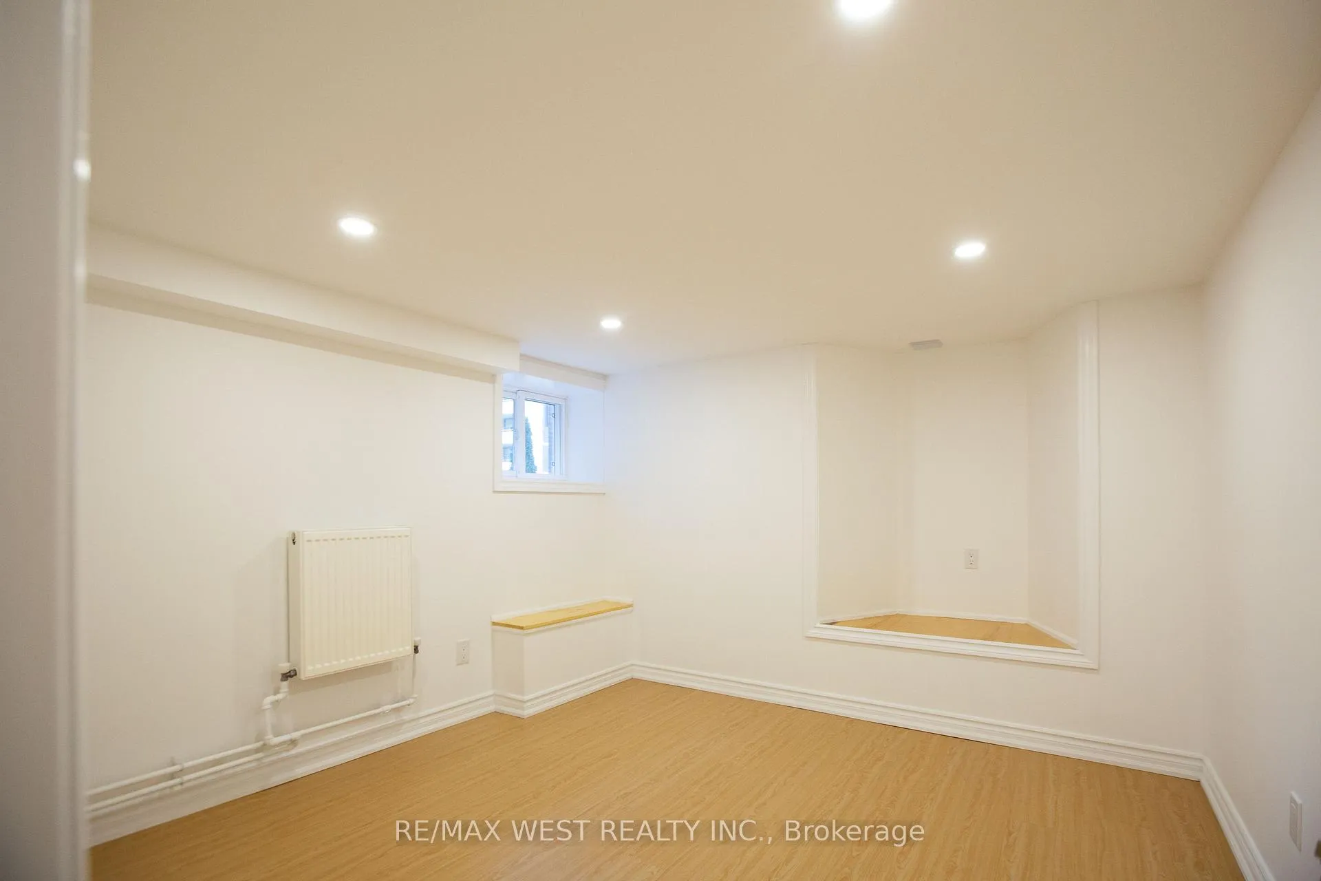 Photo 5 of Unit Lower, 16 Maynard Avenue, Toronto, South Parkdale — HOMEH