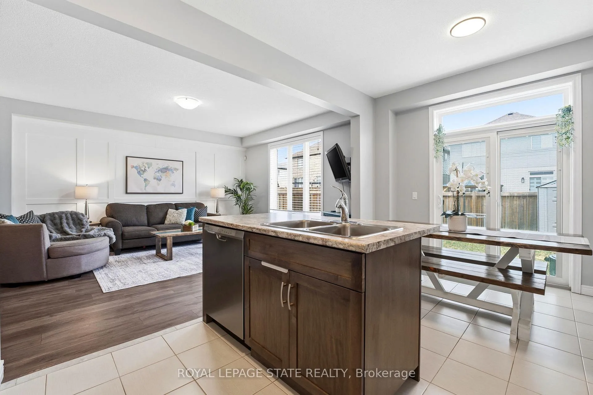 Photo 13 of 86 Fairgrounds Drive, Hamilton, Binbrook — HOMEH