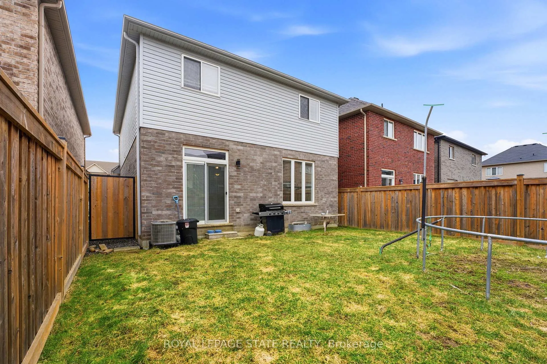 Photo 28 of 86 Fairgrounds Drive, Hamilton, Binbrook — HOMEH