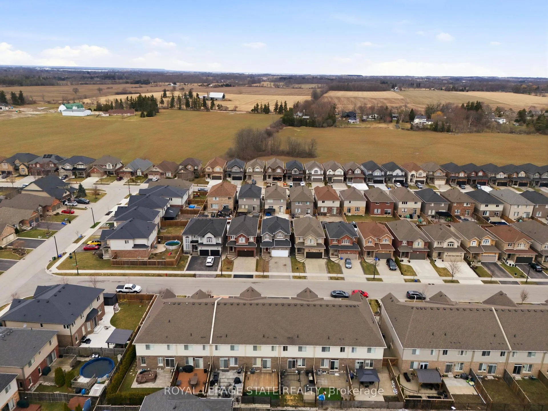 Photo 34 of 86 Fairgrounds Drive, Hamilton, Binbrook — HOMEH