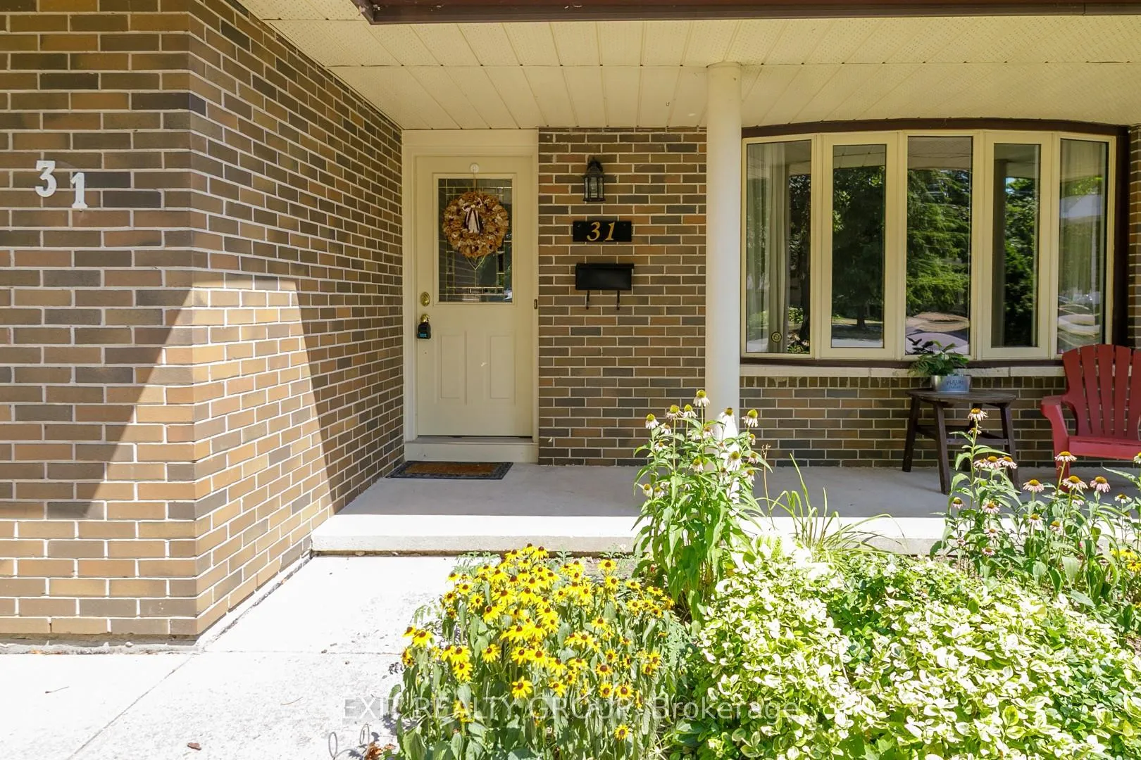 Photo 3 of 31 Lexington Crescent, Belleville, Belleville Ward — HOMEH