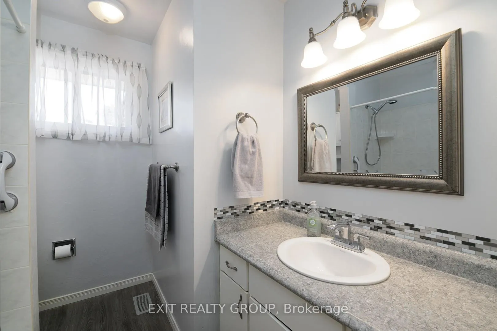Photo 18 of 31 Lexington Crescent, Belleville, Belleville Ward — HOMEH