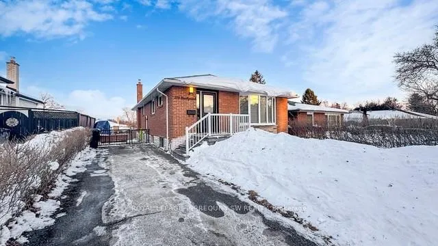 Front of Unit Lower Lvl, 219 Beechgrove Drive