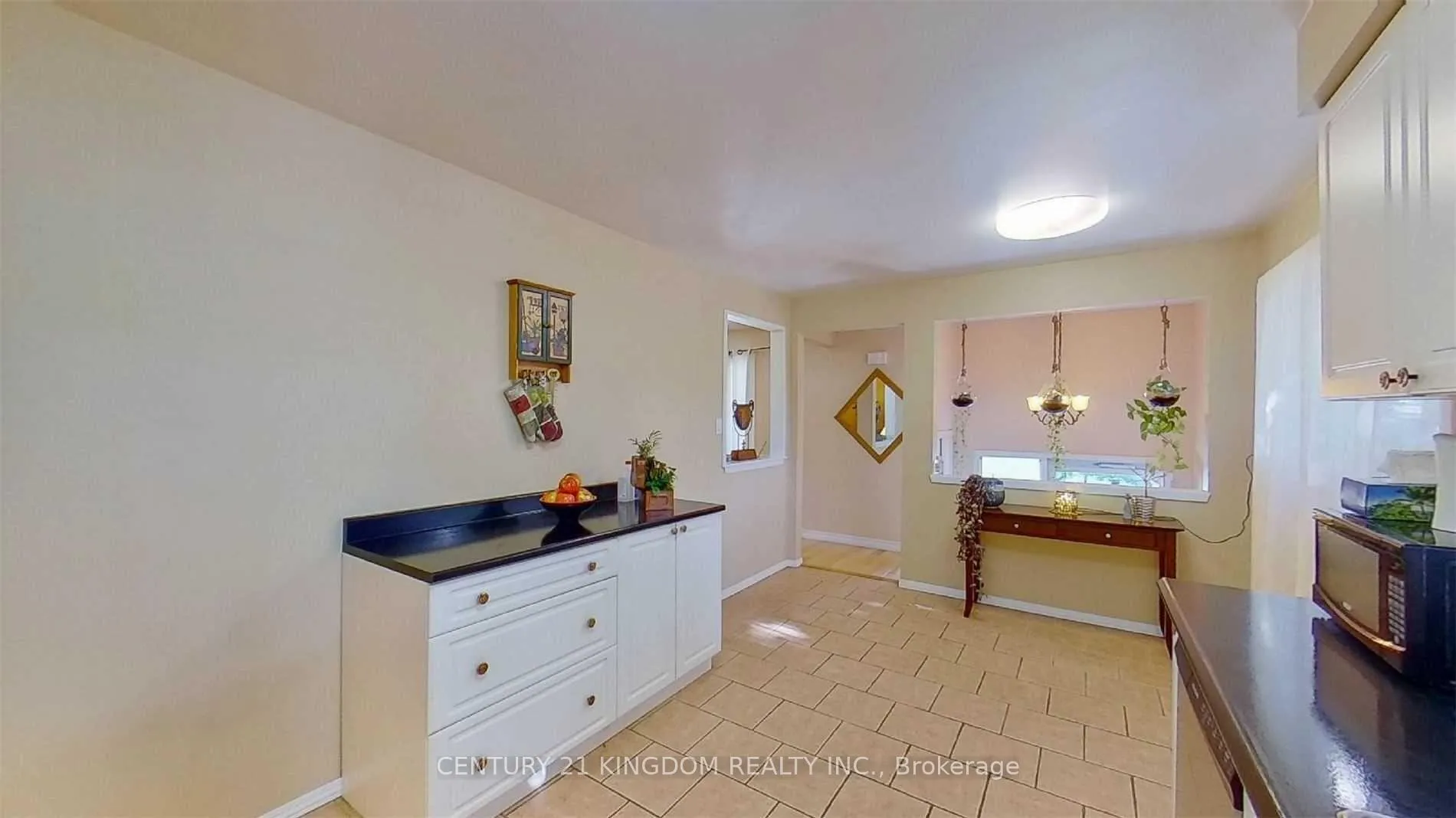 Photo 4 of Unit MAIN, 30 Goldring Drive E, Whitby, Lynde Creek — HOMEH